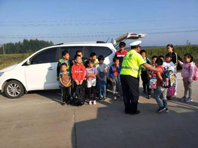 赤峰首例非法從事校車業(yè)務(wù)嚴(yán)重超員司機(jī)被判拘役二個月